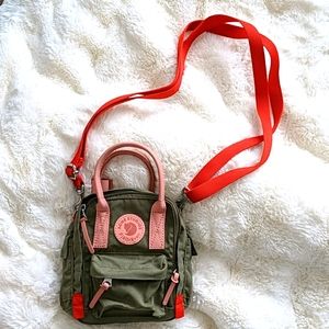 Acne Studios/Fjallraven KANKEN CLUTCH Green